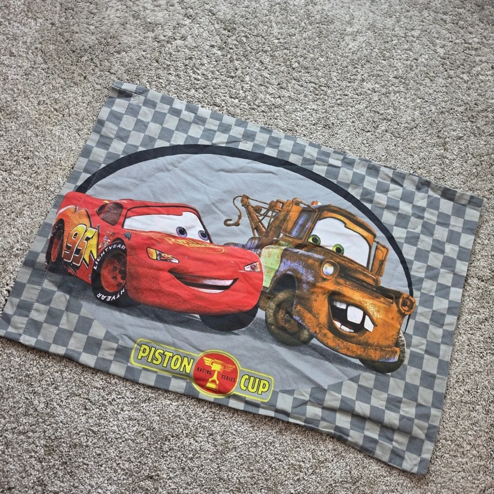VINTAGE Disney Pixar Cars Pillowcase Kids Lightning McQueen Mater Racing 00s